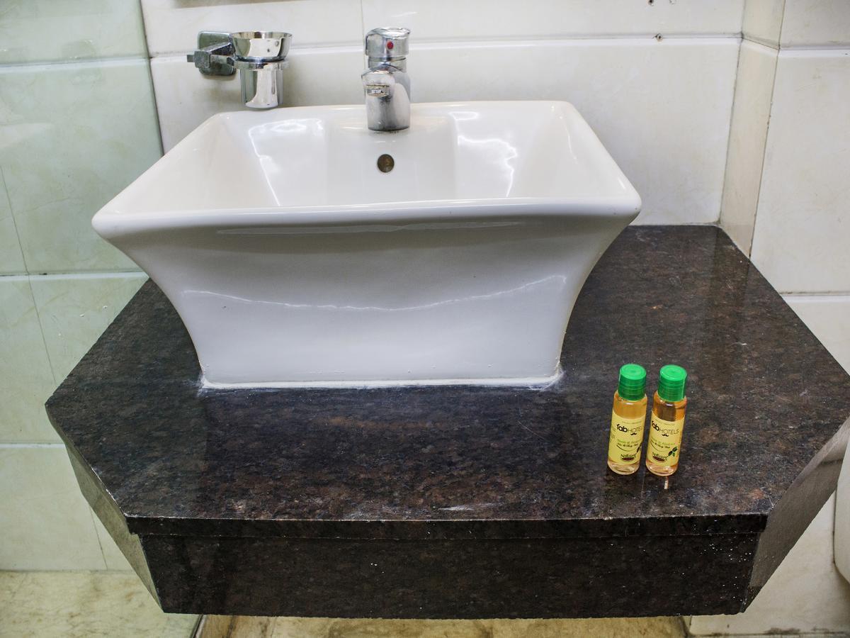 Fabhotel Marble Arch Karol Bagh Делі Екстер'єр фото